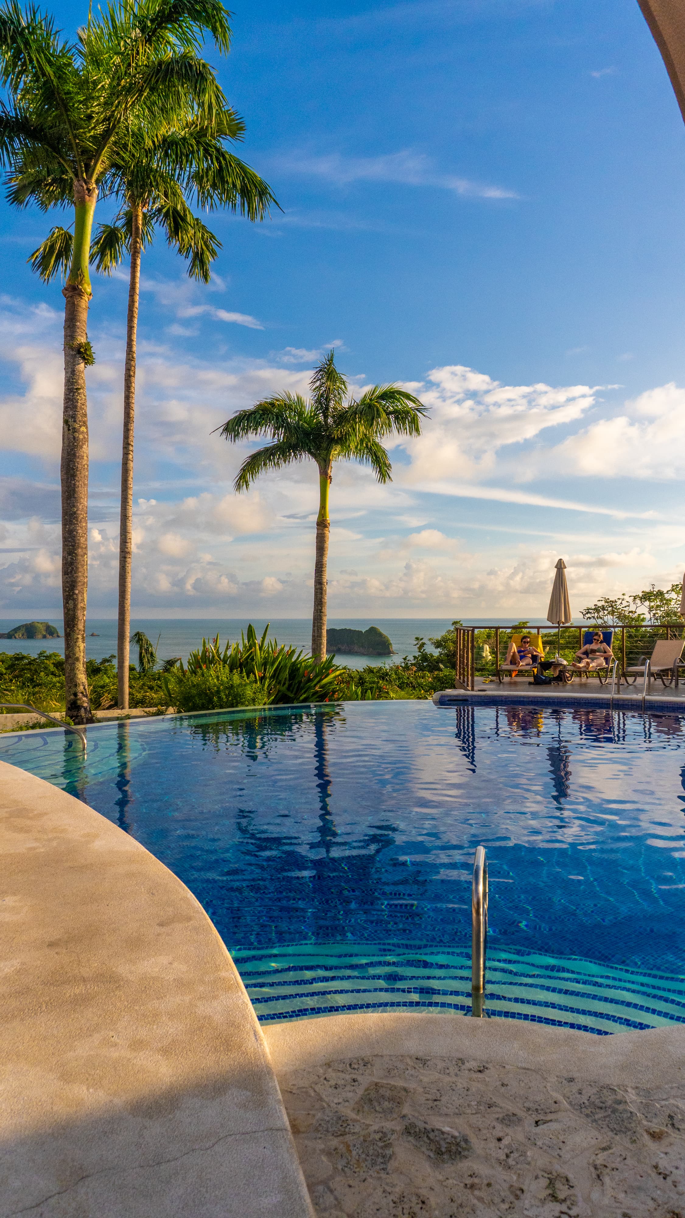 Luxury hotel 3 - Image 1